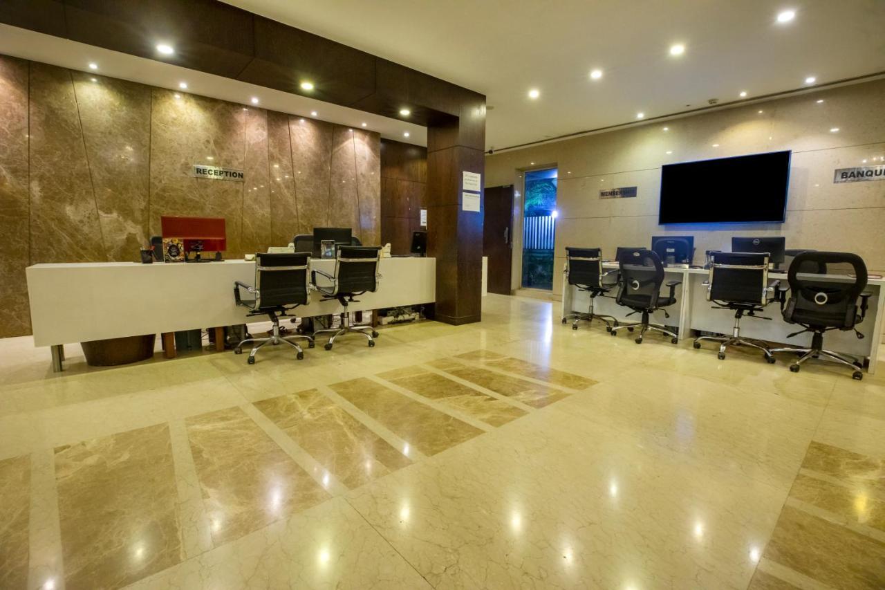 The Thane Club Exterior foto