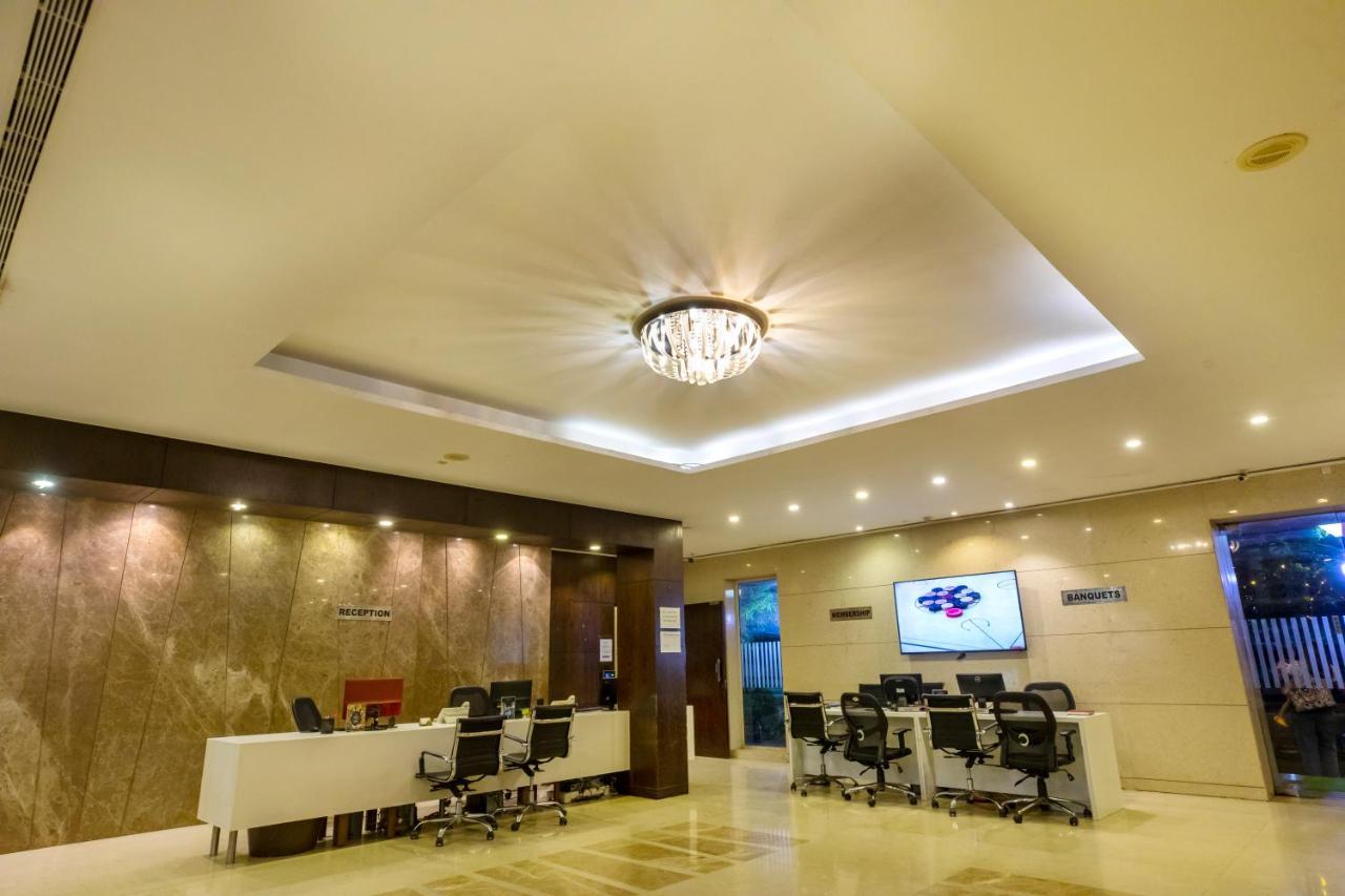 The Thane Club Exterior foto